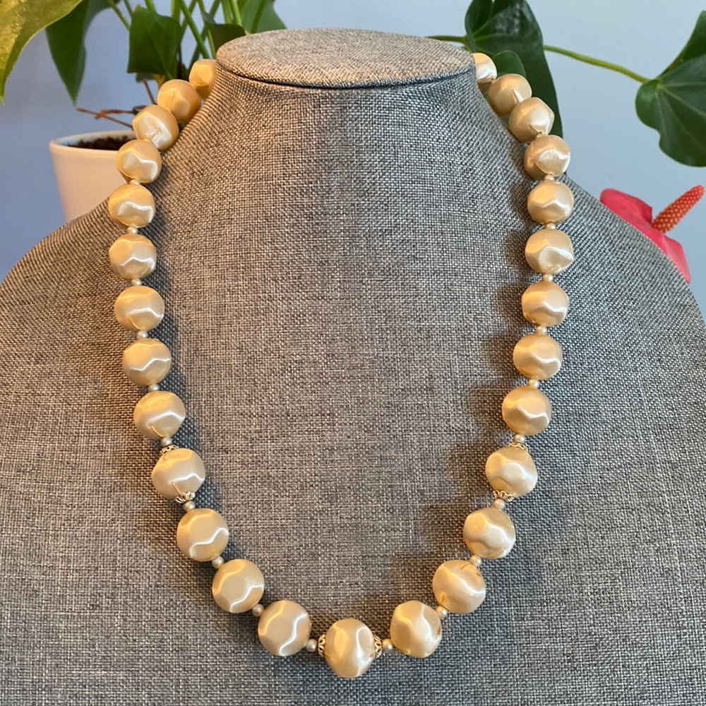 VTG Champagne Necklace